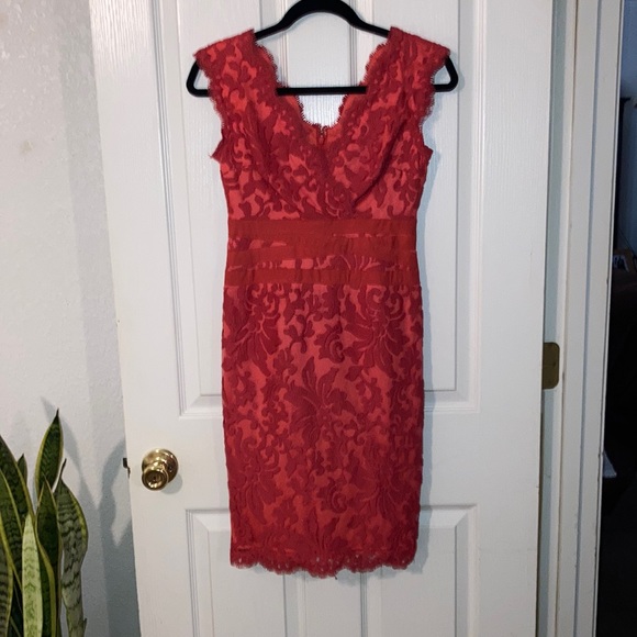 Tadashi Shoji Bodycon Dress SZ 2 Petite EUC - Picture 2 of 12